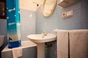 Elegance Playa Arenal Iii Хостел