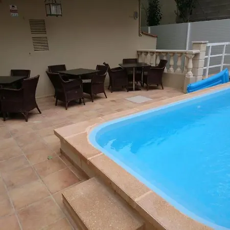 Hostel Elegance Playa Arenal Iii
