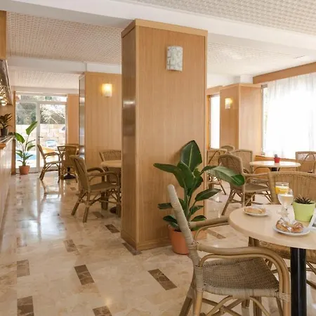 Хостел Elegance Playa Arenal Iii Ель-Ареналь